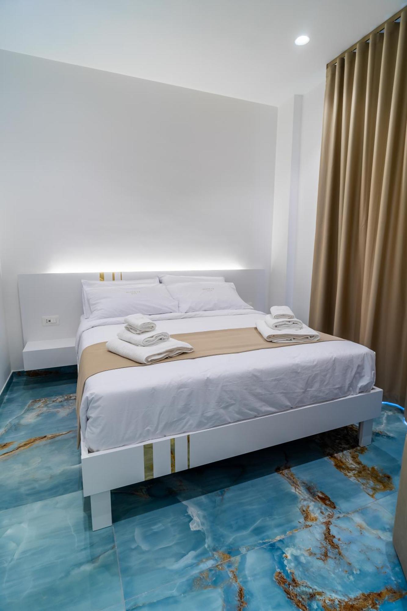Suite 14 Scalea Exterior foto